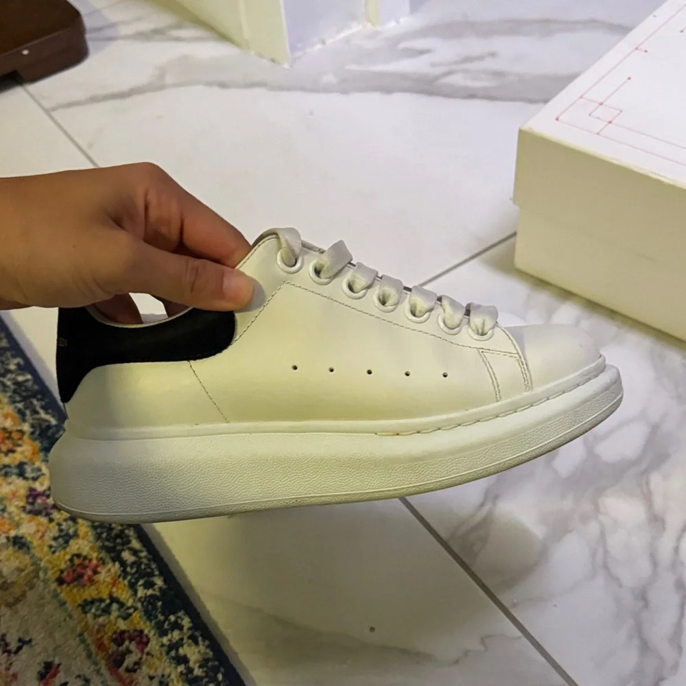 Alexander McQueen White and Black Leather Sneakers - Picture 7 of 9